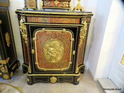 Konkaver Beistelltisch mit Boulle-Intarsien, Napoleon III.