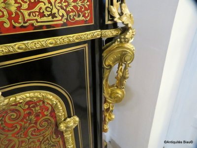 Konkaver Beistelltisch mit Boulle-Intarsien, Napoleon III.