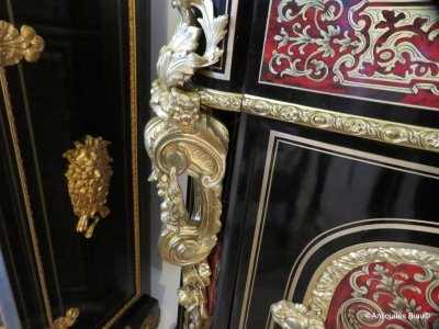 Konkaver Beistelltisch mit Boulle-Intarsien, Napoleon III.