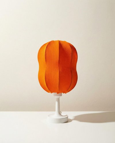 Table lamp with plastic base and orange lampshade - Mid Century Space Age style