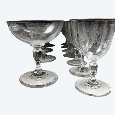 Partie de service de verres en cristal, chiffrés « F » ou « D » (40 pièces)