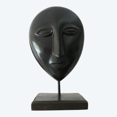 Kopf/Maske auf Sockel geschnitzt – Wengeholz – 20. Jahrhundert