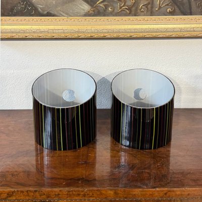 Coppia di applique in vetro di Murano nero con decori policromi