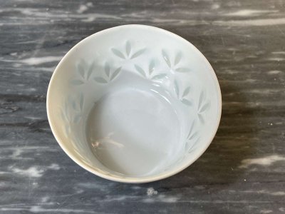 Bol de riz en porcelaine des années 50 de Friedl Holzer-Kjellberg pour Arabia - Finlande 