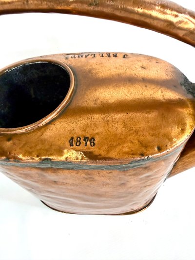 Arrosoir en Cuivre Martelé Signé J. Bellamy – Angleterre 1876 – Rare Pièce du XIXe Siècle