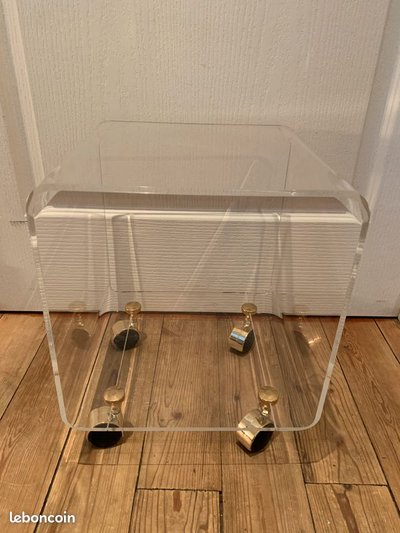 Table basse/d'appoint "Les invisibles du Marais" en plexiglas par David Lange - années 70