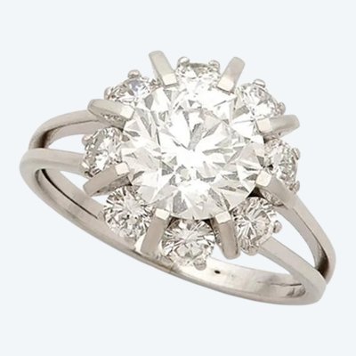 Daisy ring in platinum and 2.89 ct diamonds