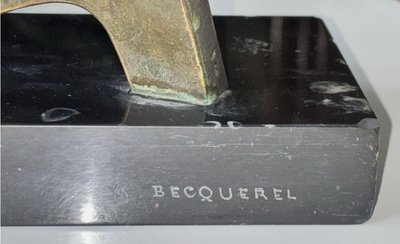André-Vincent BECQUEREL (1893-1981) Sculpture en bronze sur marbre. Signée
