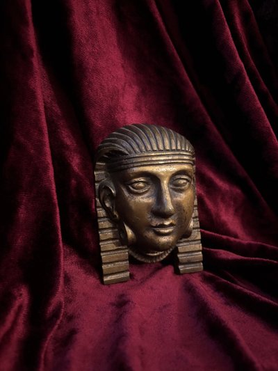 Tête néo-égyptienne en bronze doré - Egyptomanie, début du XXe siècle
