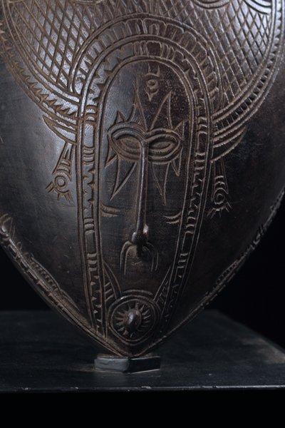 Siassi bowl, Oceanic art, tribal art, Papua New Guinea, Pacific art, Approx. 68 x 34 cm