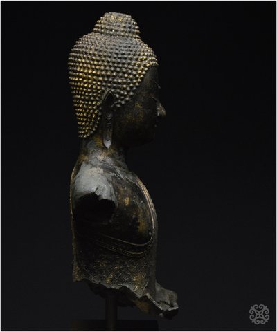 Ancien Royaume de Siam, Première moitié du XIXème siècle, Buste du Bouddha Maravijaya, Bronze