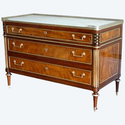 Commode d'époque Directoire en plaquage de Citronnier et d'acajou
