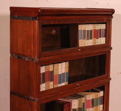 Globe Wernicke Bücherregal aus Eiche, 4 Elemente mit Schubladen