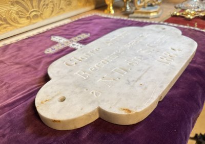 Ex-voto sur marbre blanc - 1884