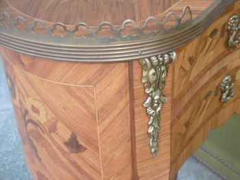 Table de salon Louis XV