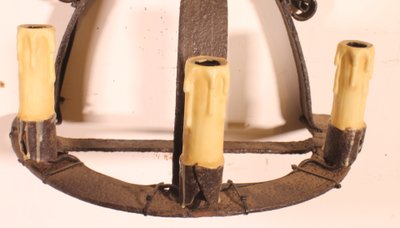 Coppia di applique da parete in ferro battuto in stile medievale
