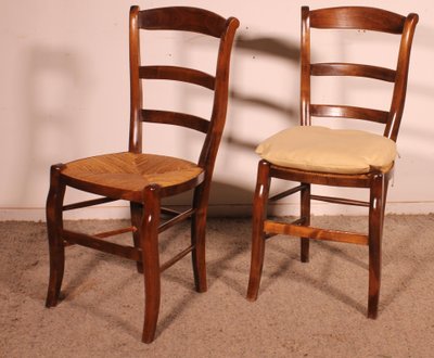 Set aus 8 Kirschholzstühlen mit Strohsitzfläche