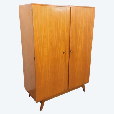 Armadio vintage in rovere degli anni '60