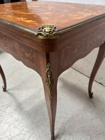 Louis XV style games table with inlaid decoration XX century