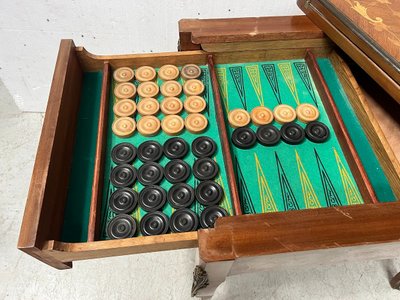 Louis XV style games table with inlaid decoration XX century