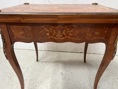 Louis XV style games table with inlaid decoration XX century