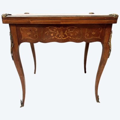 Tavolo da gioco in stile Luigi XV con decorazione intarsiata XX secolo