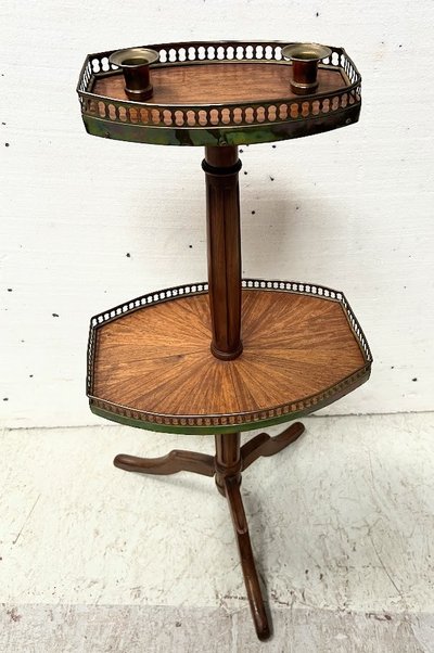 Louis XVI style mahogany dumb waiter XX century