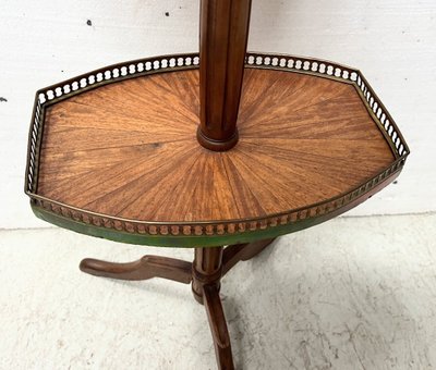 Louis XVI style mahogany dumb waiter XX century