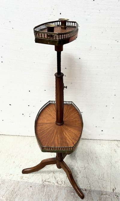 Louis XVI style mahogany dumb waiter XX century