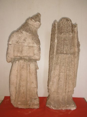Sculture in pietra del XIII secolo
