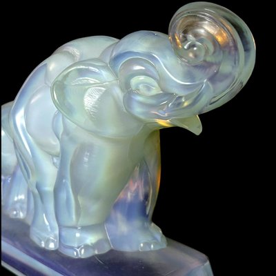 Elephants Art Deco sculpture by Sabino