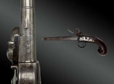 PISTOLET À SILEX, À COFFRE DE TYPE QUEEN ANN, PAR W. GUY - LONDON