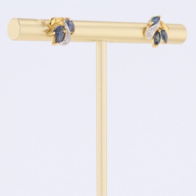 Puces d'oreilles or jaune diamants saphirs navette