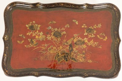 Tavolino con piano estraibile in legno laccato rosso e nero. 1950s. LS6765484