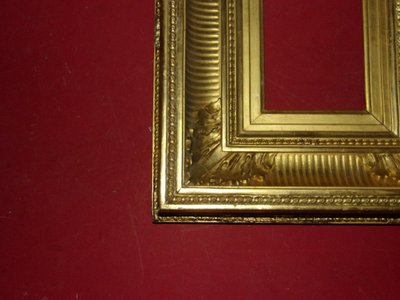Cornice per canale, XIX secolo, in legno dorato.
