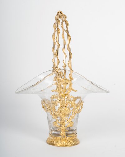 Un panier en cristal et bronze doré de style louis XV, époque XIXème siècle 