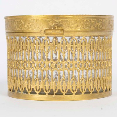 Petit coffret à bijoux en bronze doré et émail rose, époque XIXᵉ siècle