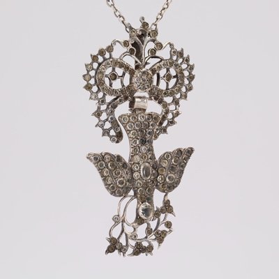 Collier ancien Saint Esprit argent