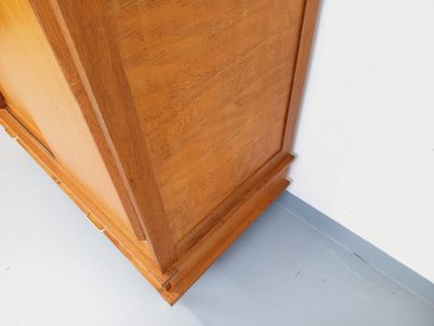 Armadio vintage in rovere degli anni '60