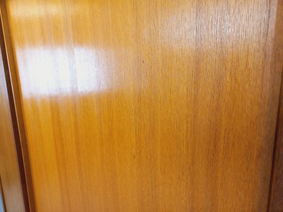 Armadio vintage in rovere degli anni '60