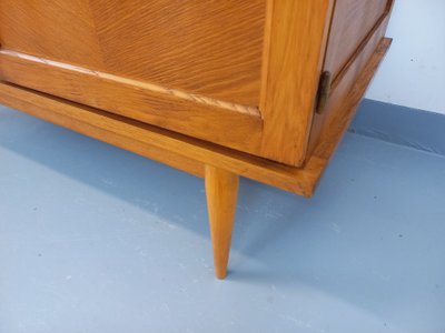 Armadio vintage in rovere degli anni '60