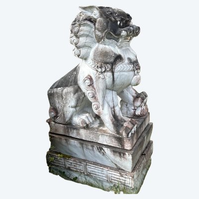 Important pair of temple guardian dogs, marble sculpture 180 cm high