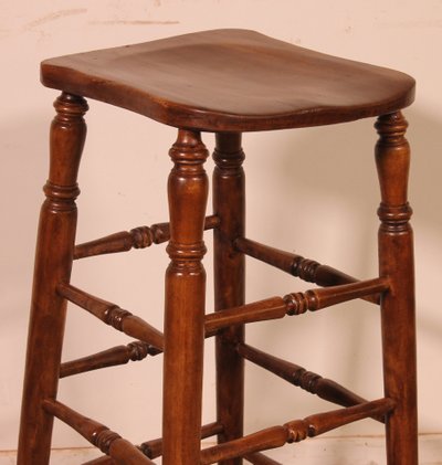 tabouret haut de bar en orme du 19° siècle