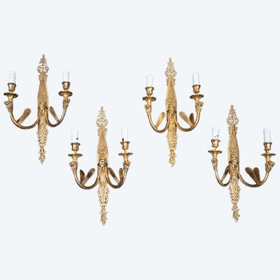 Ensemble de quatre appliques murales françaises en bronze doré, datant de l'époque Napoléon III 