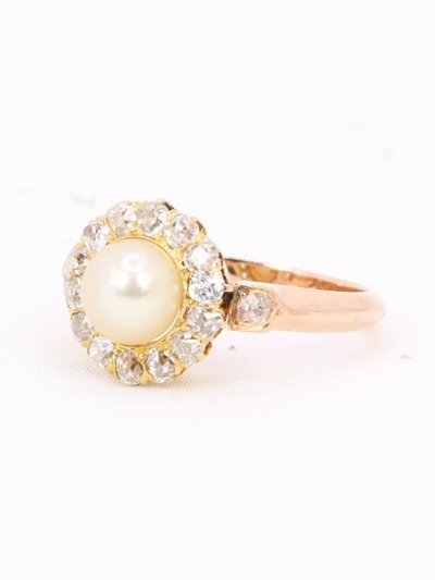 Pink gold daisy ring with diamond pearl