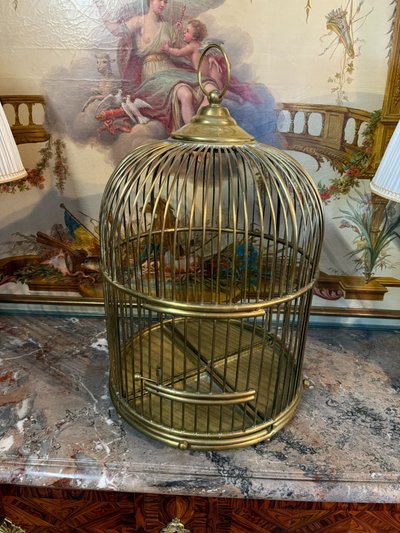 CAGE A OISEAUX SUPENDUE SUR PIED EN LAITON
