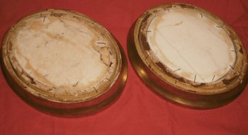 Due medaglioni in marmo