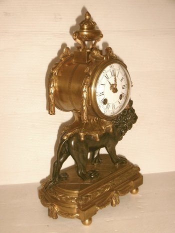 Louis XVI lion clock