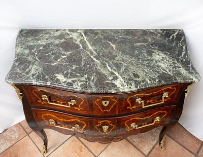 Antike Louis-XV-Kommode, Frankreich, 18. Jahrhundert.
