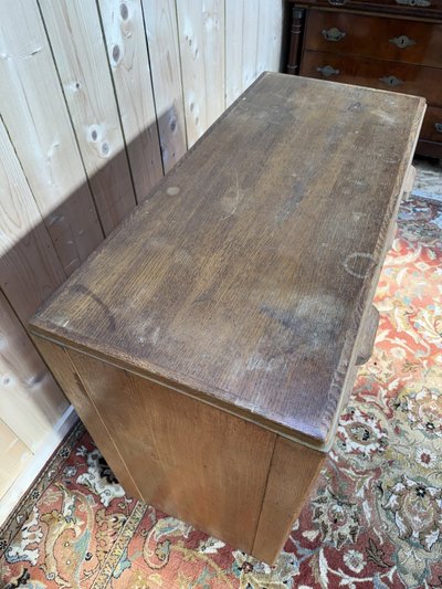 Commode en chêne massif époque 1950
